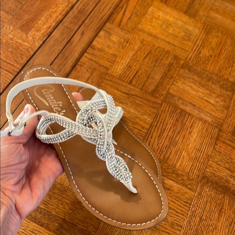 Candie's White rhinestone twisted Women's Sandals size 6